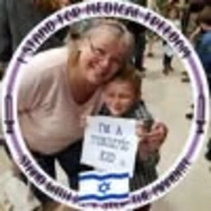 Meet your Posher, Gloria